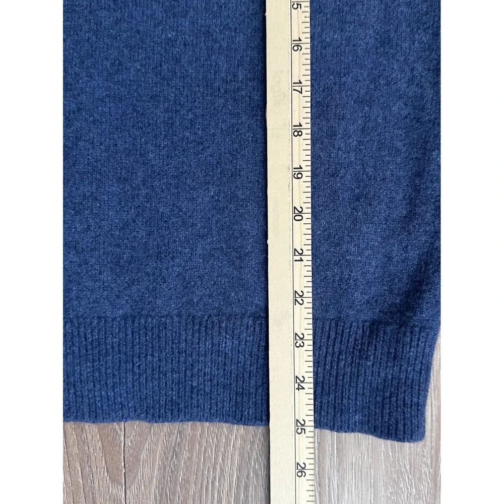 Banana Republic Mens V-Neck Sweater Blue 100% Extra Fine Merino Wool Size M